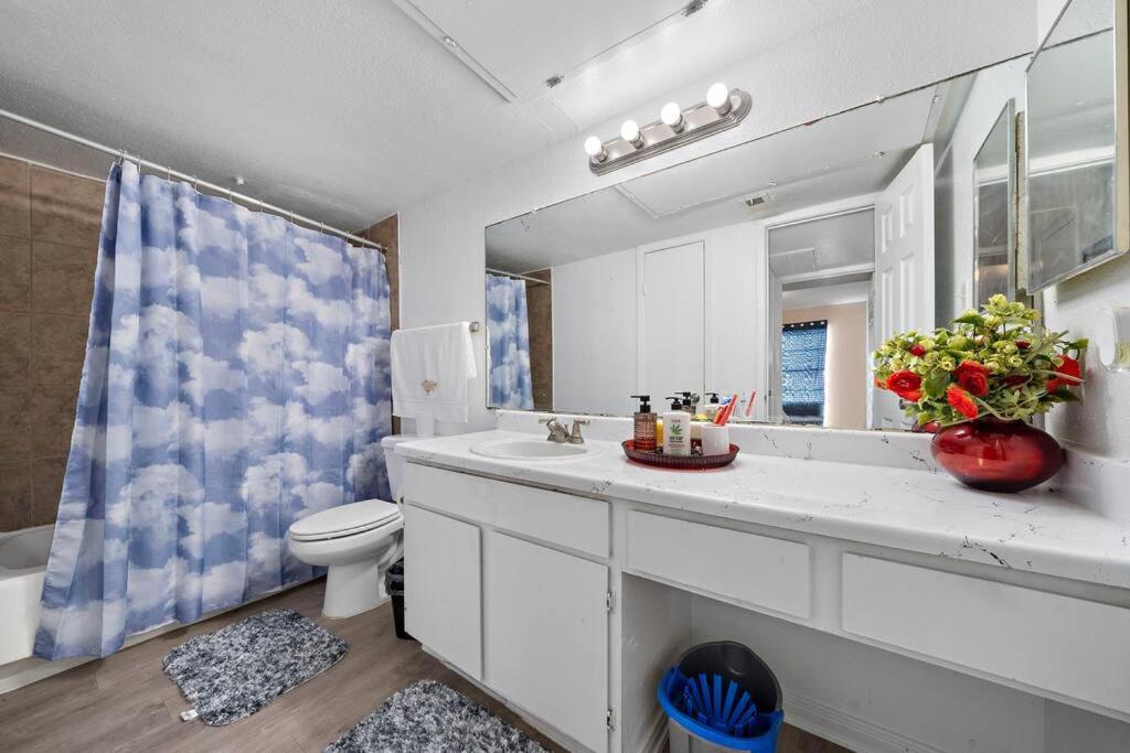 Cozy, Dedicated Workspace, Fast Wi-Fi Apartment Houston Bagian luar foto