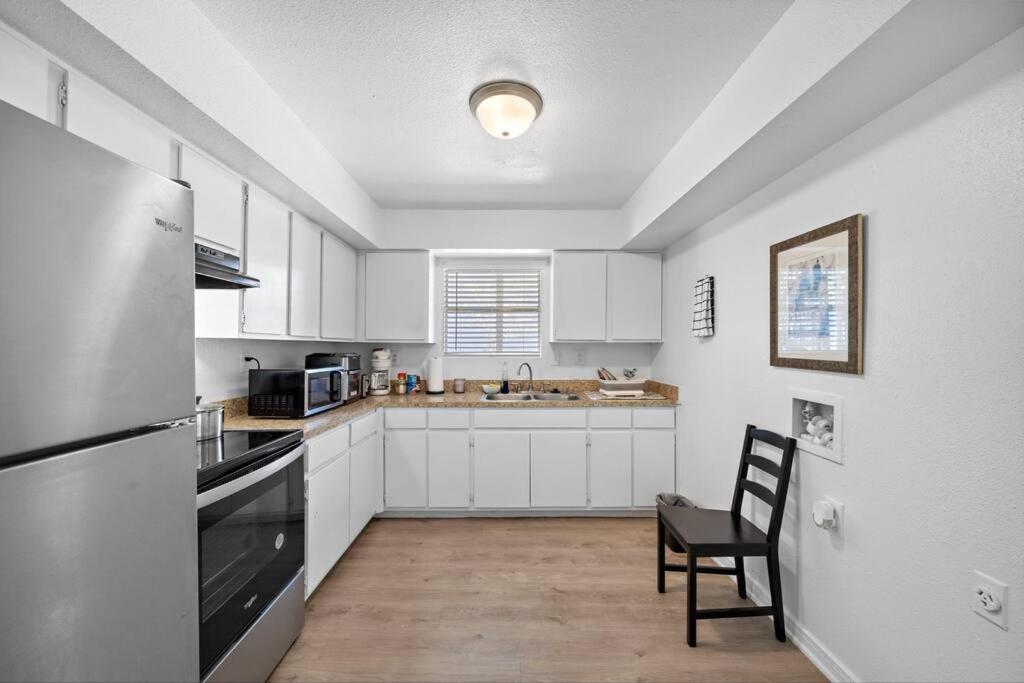 Cozy, Dedicated Workspace, Fast Wi-Fi Apartment Houston Bagian luar foto